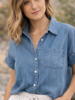 Classic Denim Button-Front Short-Sleeve Top - Blue